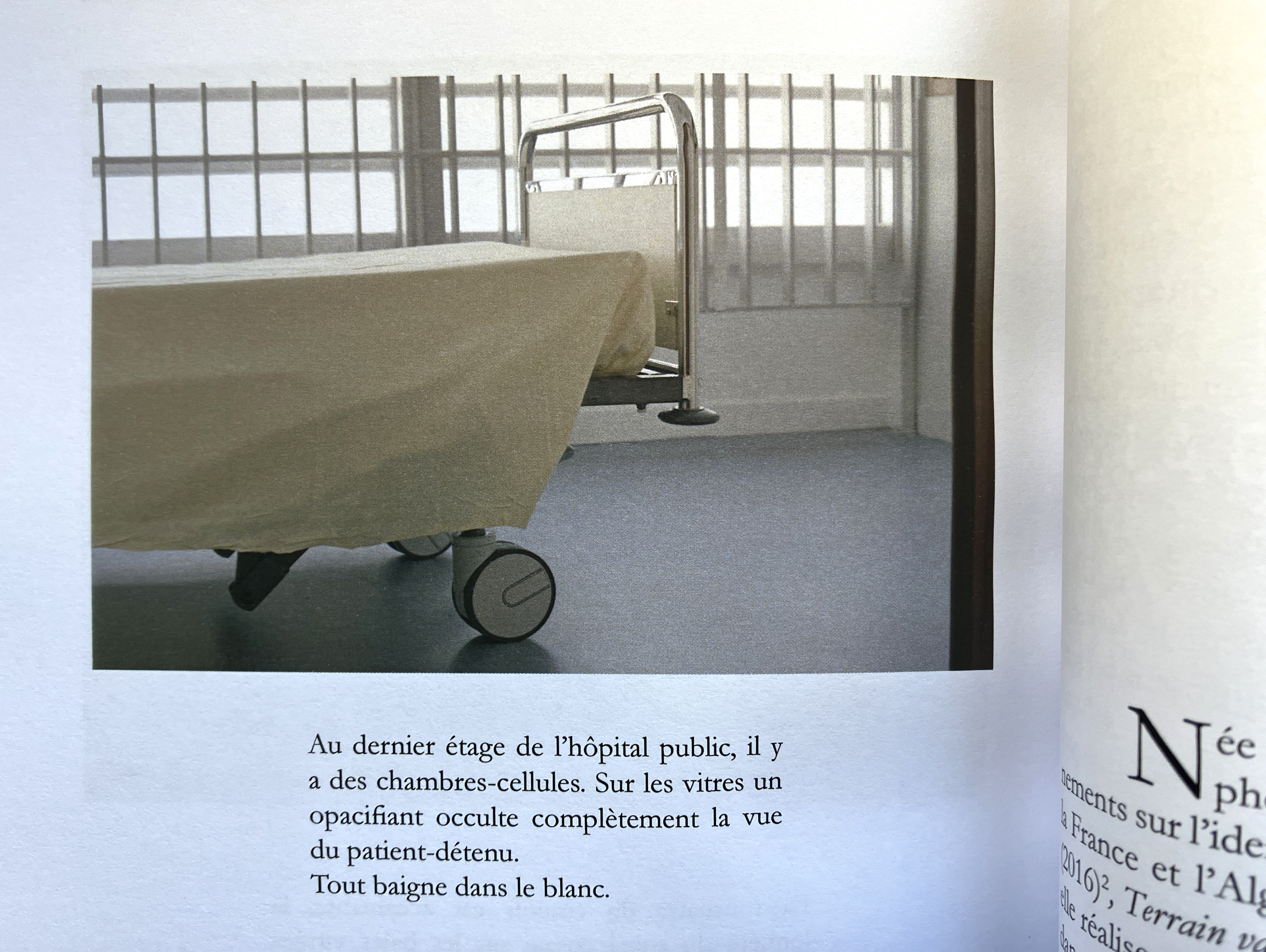 Arnaud Théval &quot;De la prison à l’hôpital, fragments d’expériences&quot; (2022) revue Artes, presse universitaire de Bordeaux