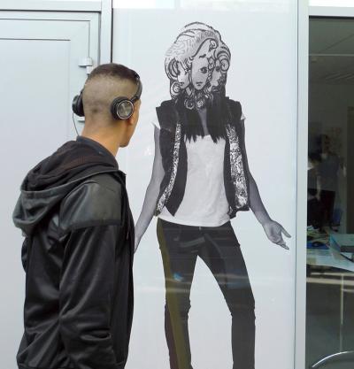 Arnaud Théval Invisibles (2010) détail du collage à la maison des associations la mano, Nantes.