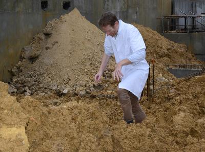 Arnaud Théval Crépitements (2018), tirage photographique 100 x 135 cm.