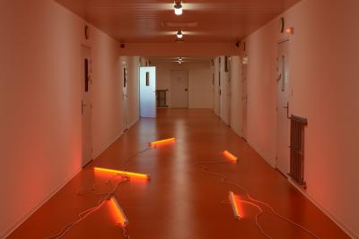 Arnaud Théval L’écran (2019) tirage photo 160 x 234 cm et pièce sonore (6 minutes) réalisée avec Pauline Boyer, texte lu par Vincent Théval.