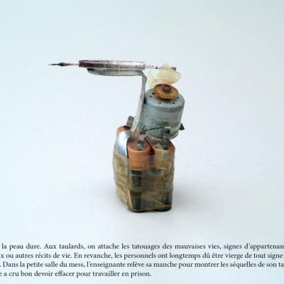 Arnaud Théval "Objets saisis, objets de récits" (2024) format 40 x 50 cm.