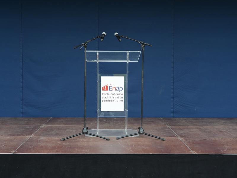 La tribune du discours (document), un bleu parmi les bleus le 27 mai 2015. Énap, Agen.